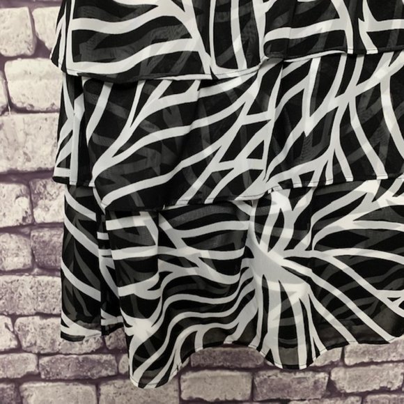 White House Black Market Fully Lined Dress - Picture 8 of 9